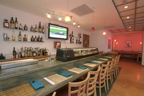 Umi Sushi Lounge